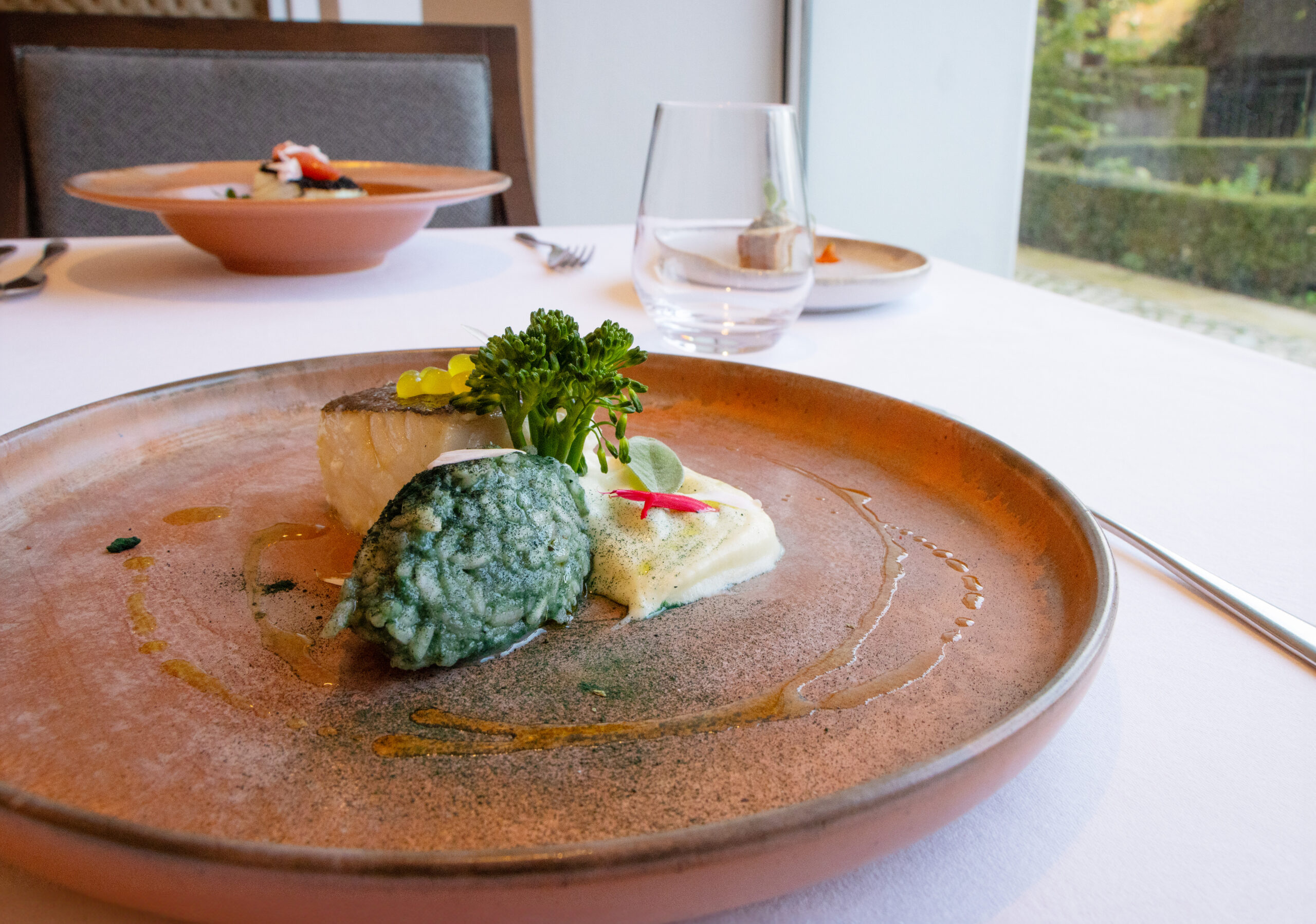 Jupiter Dinner Plate 28