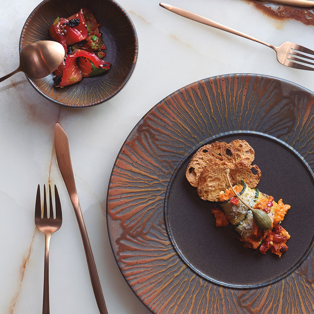 Mesa's Akiko collection with herdmar cutlery